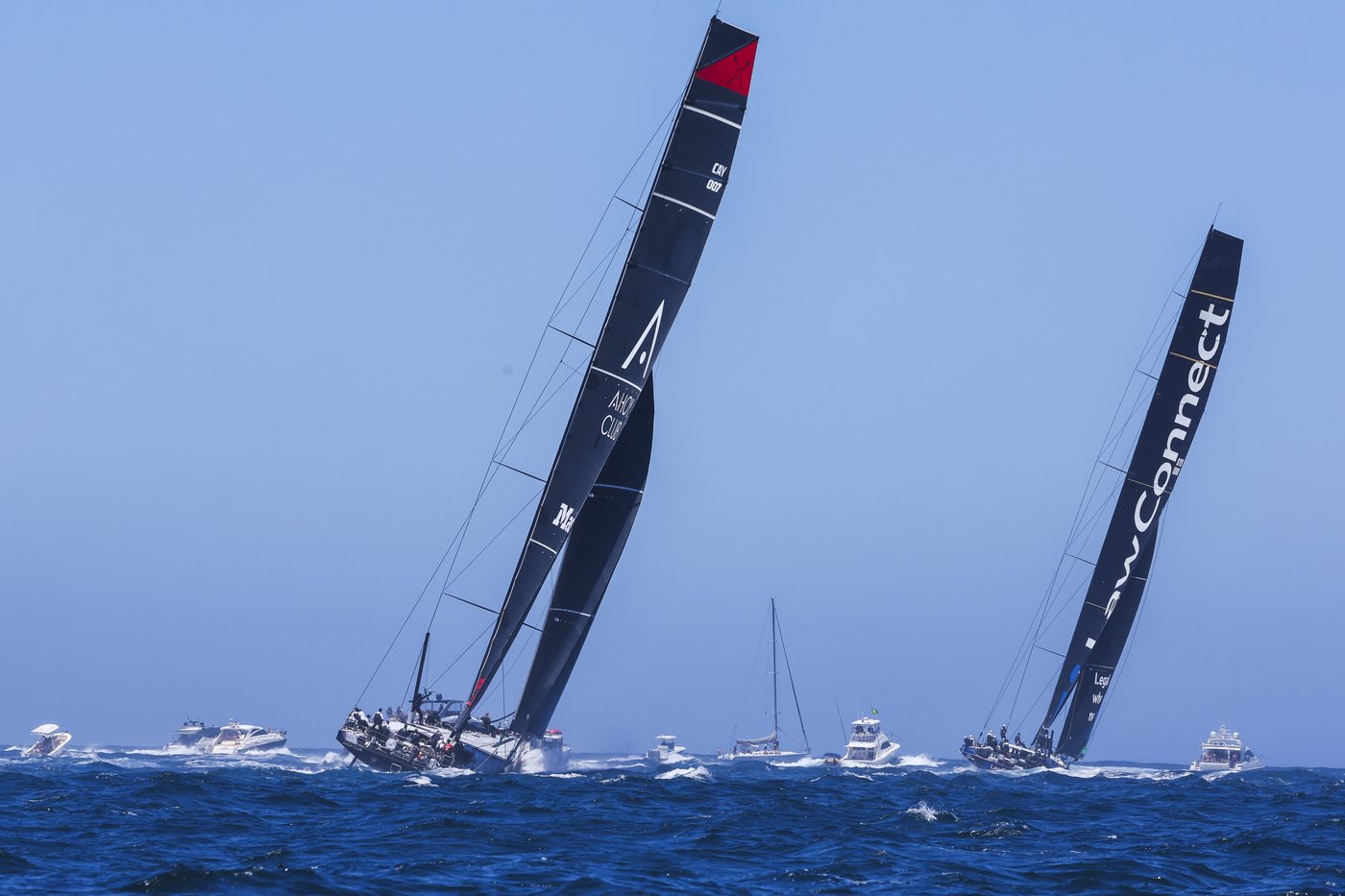 Organizers say two sailors have died in Sydney to Hobart yacht race amid wild weather conditions | iNFOnews.ca