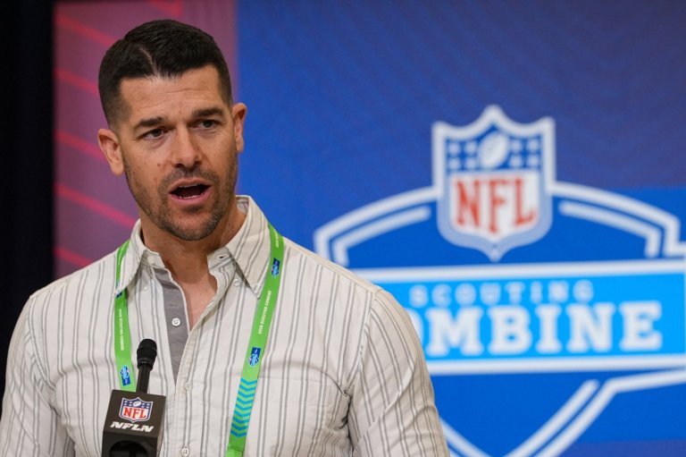 Panthers coach Dave Canales hands over offensive play-calling duties to coordinator Brad Idzik | iNFOnews.ca