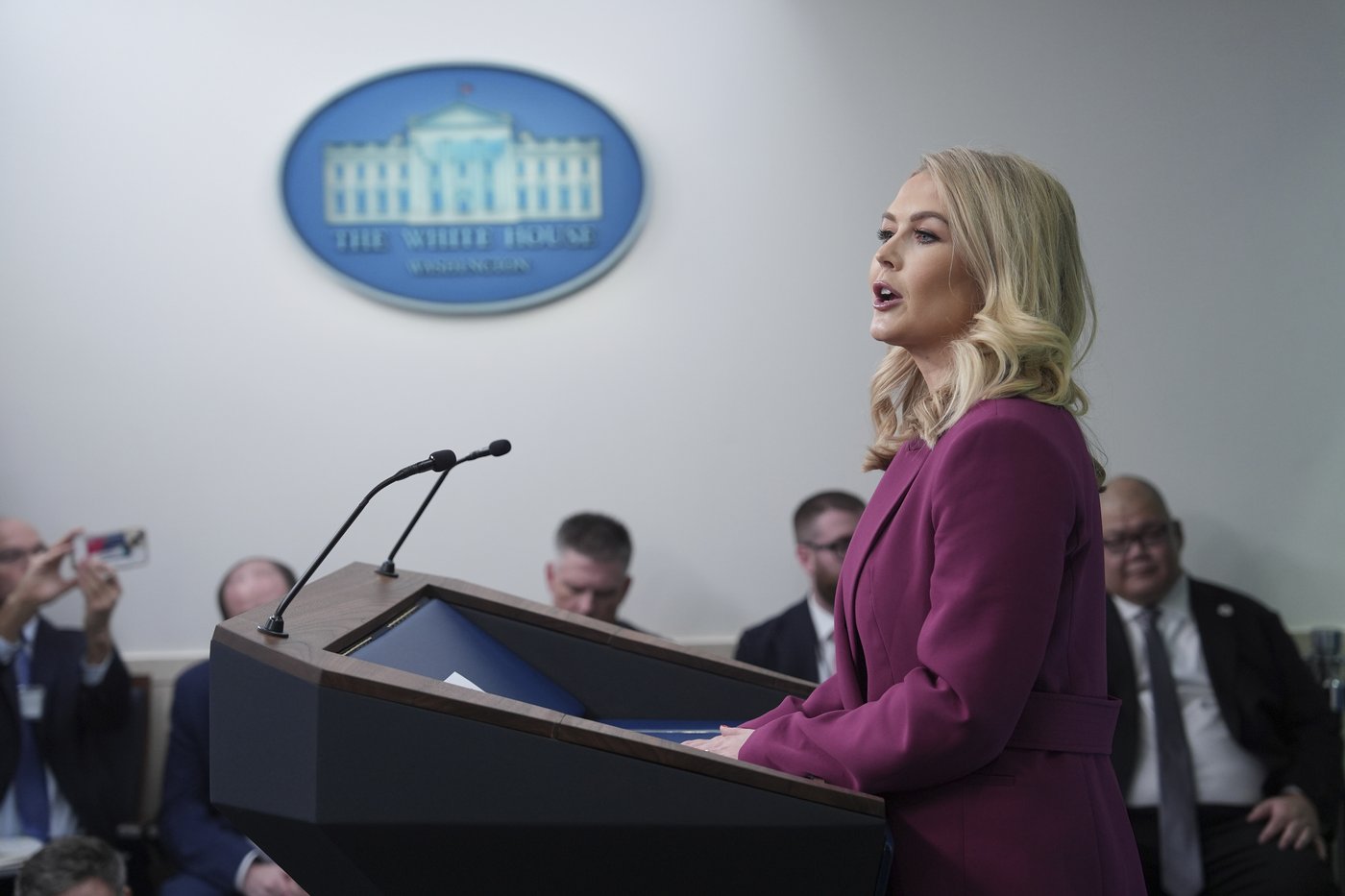 Karoline Leavitt, the youngest White House press secretary, makes her debut in the briefing room | iNFOnews.ca Karoline Leavitt, the youngest White House press secretary, makes her debut in the briefing room | iNFOnews.ca