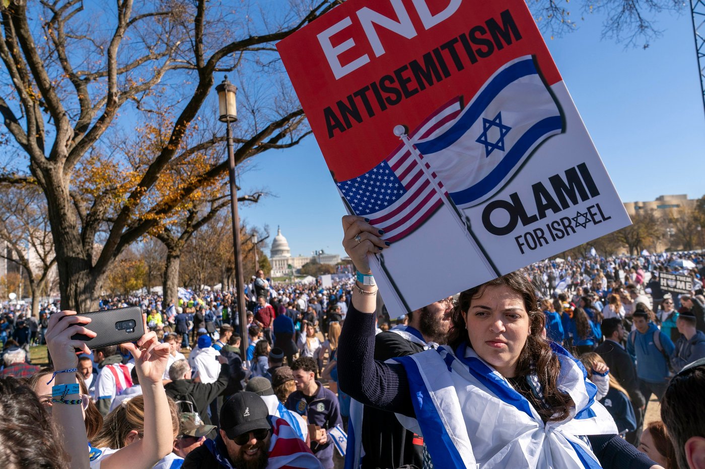 Most American Jews don't feel supported by either party or President Trump, new AP-NORC poll finds | iNFOnews.ca