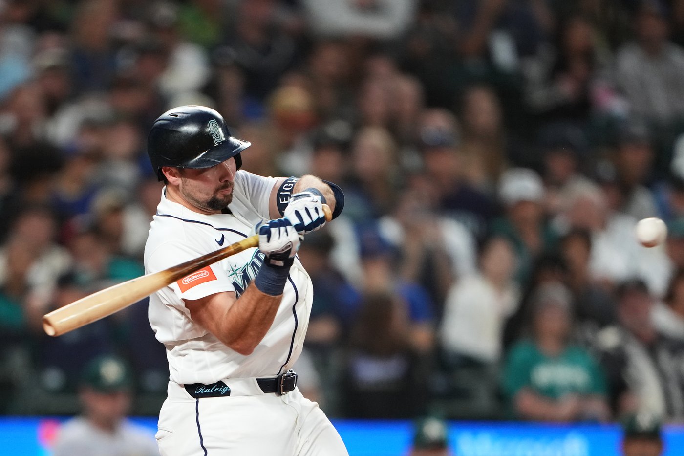 Springs throws 7 shutout innings, Muncy homers as A's beat Mariners 6-2 | iNFOnews.ca