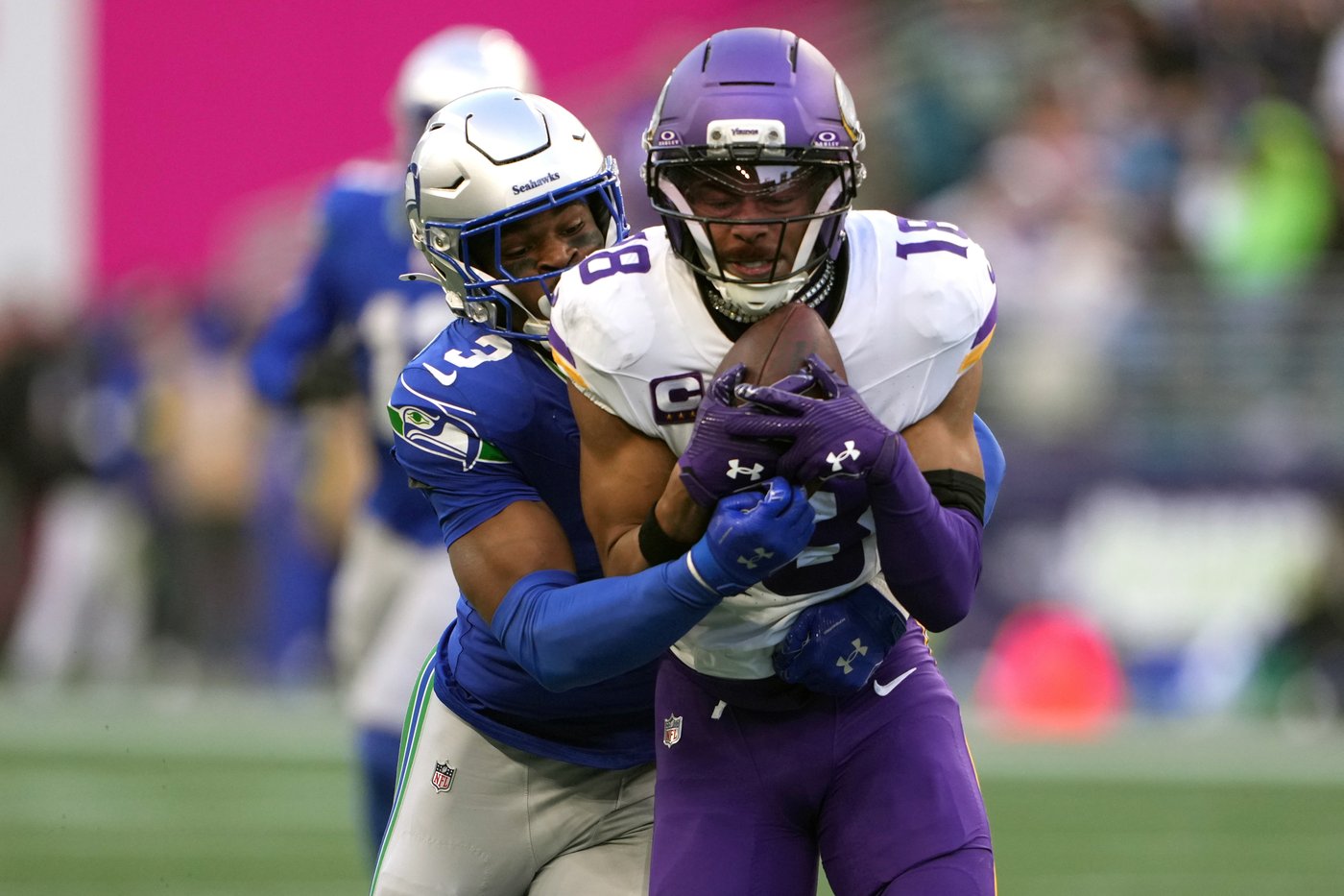 Commanders visit Vikings with both sides aiming to stop a long skid and bring back a healthy QB | iNFOnews.ca