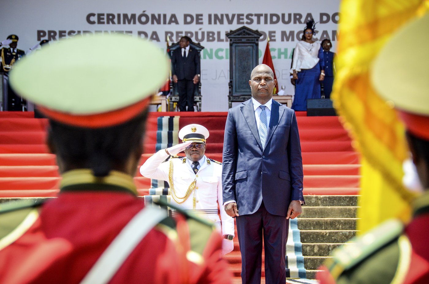 Hundreds protest as Mozambique inaugurates a new president | iNFOnews.ca