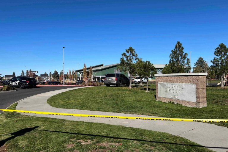 Police say at least 2 were hospitalized after shooting at elementary school, and the shooter is dead | iNFOnews.ca
