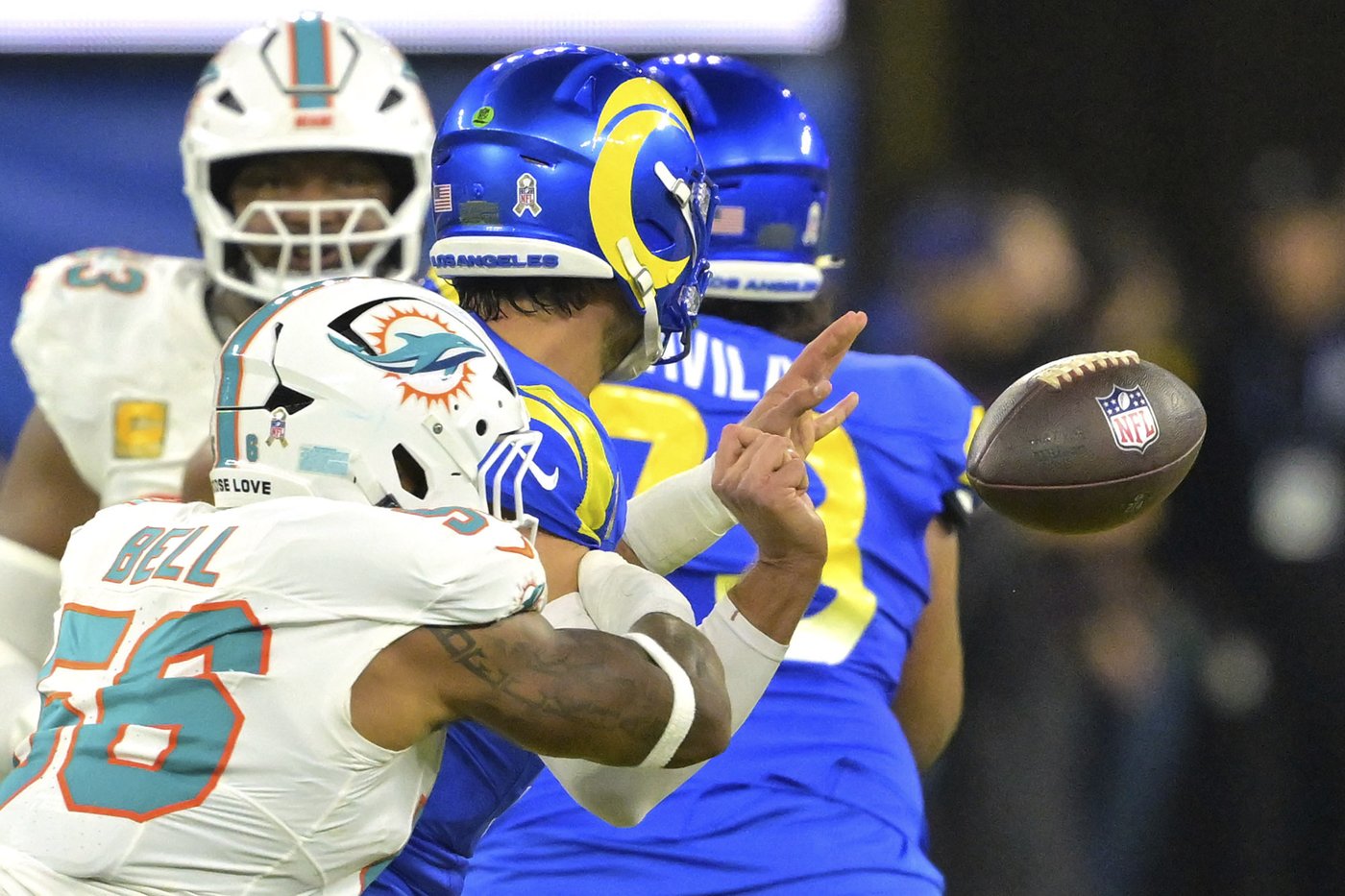 Tyreek Hill makes key TD catch, and the Dolphins hold off the Rams 23-15 to snap their 3-game skid | iNFOnews.ca