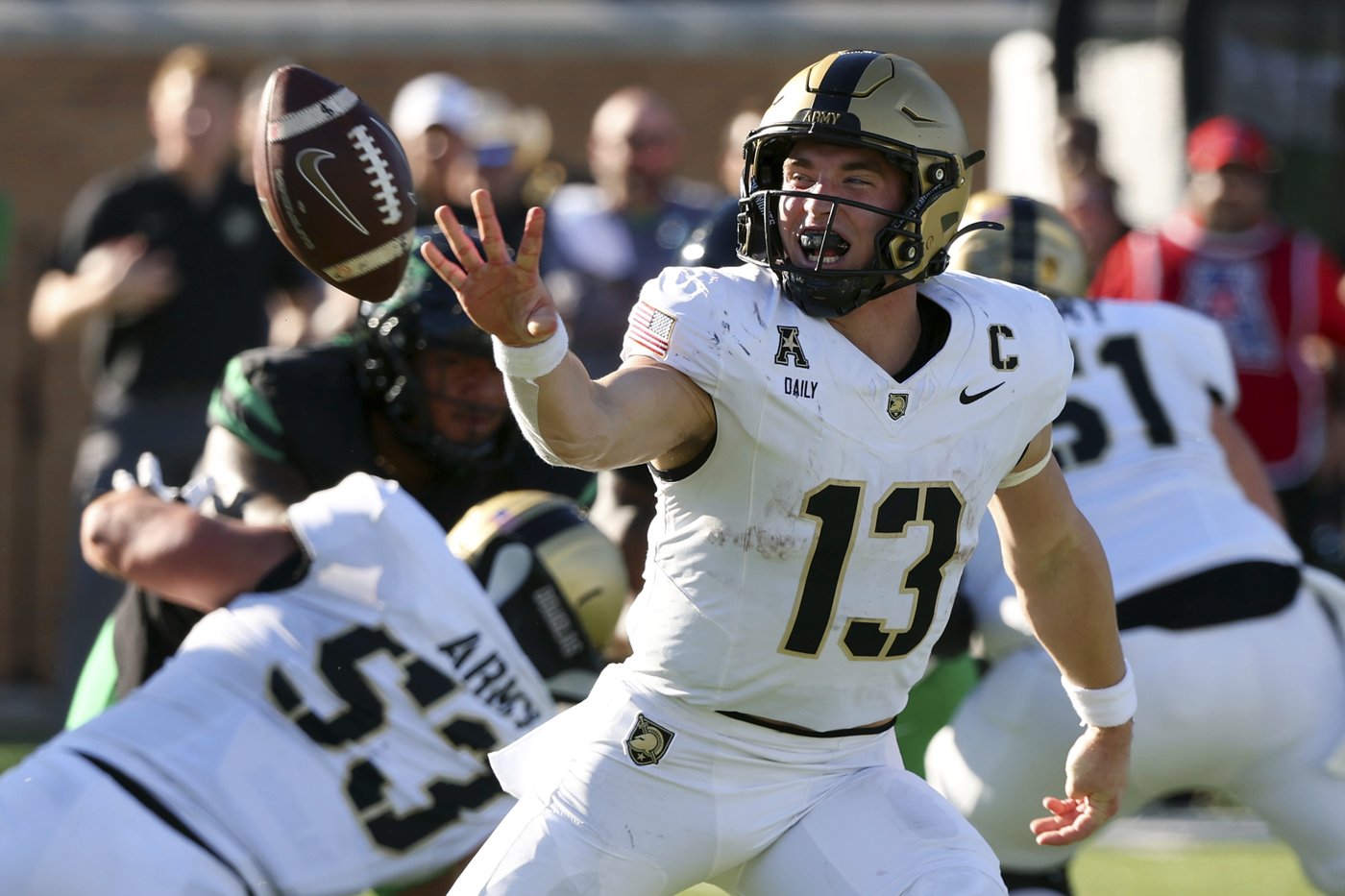 QB Bryson Daily's grit and leadership has No. 18 Army marching off to a 9-0 start | iNFOnews.ca QB Bryson Daily's grit and leadership has No. 18 Army marching off to a 9-0 start | iNFOnews.ca