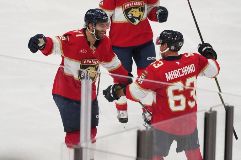 Brad Marchand breaks 3rd-period tie to help the Panthers beat the Flyers, 2-1 | iNFOnews.ca