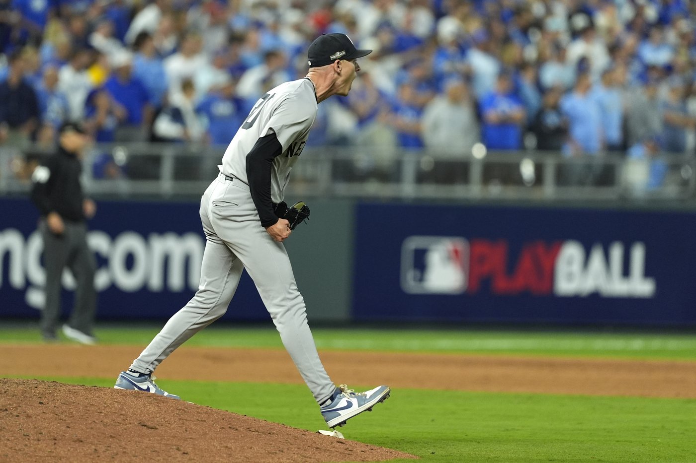 Luke Weaver let out `ferocious jungle cat' in new role as Yankees closer | iNFOnews.ca