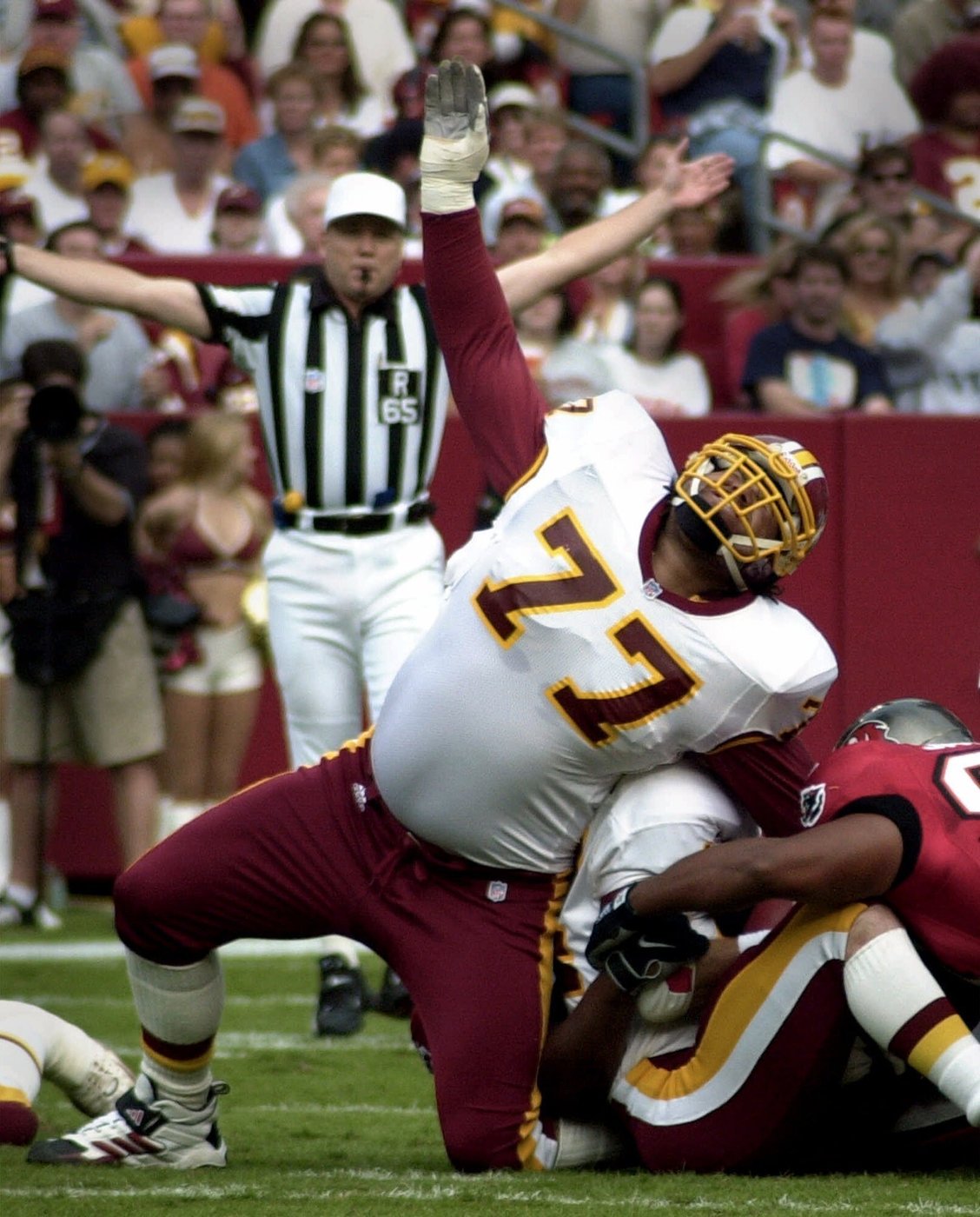 Tre’ Johnson, the former NFL offensive lineman who became a high school history teacher, dies at 54 | iNFOnews.ca