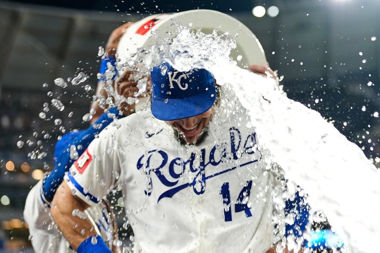 Jac Caglianone homers twice for the Royals in a 5-3 win over the Rangers | iNFOnews.ca
