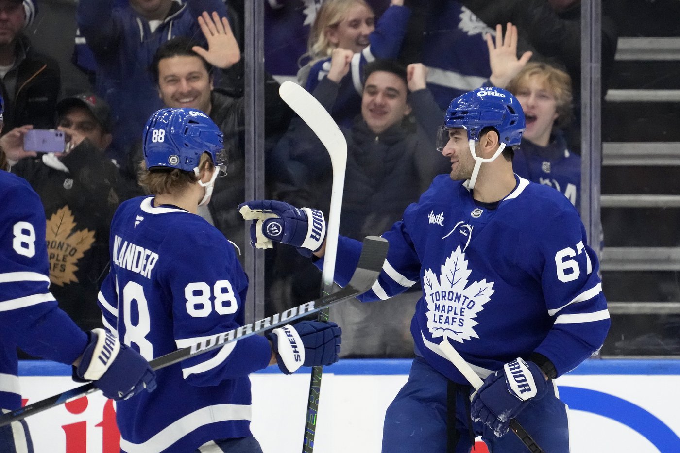 Maple Leafs hang on for 3-2 win over Ducks after losing goalie Stolarz to injury | iNFOnews.ca Maple Leafs hang on for 3-2 win over Ducks after losing goalie Stolarz to injury | iNFOnews.ca