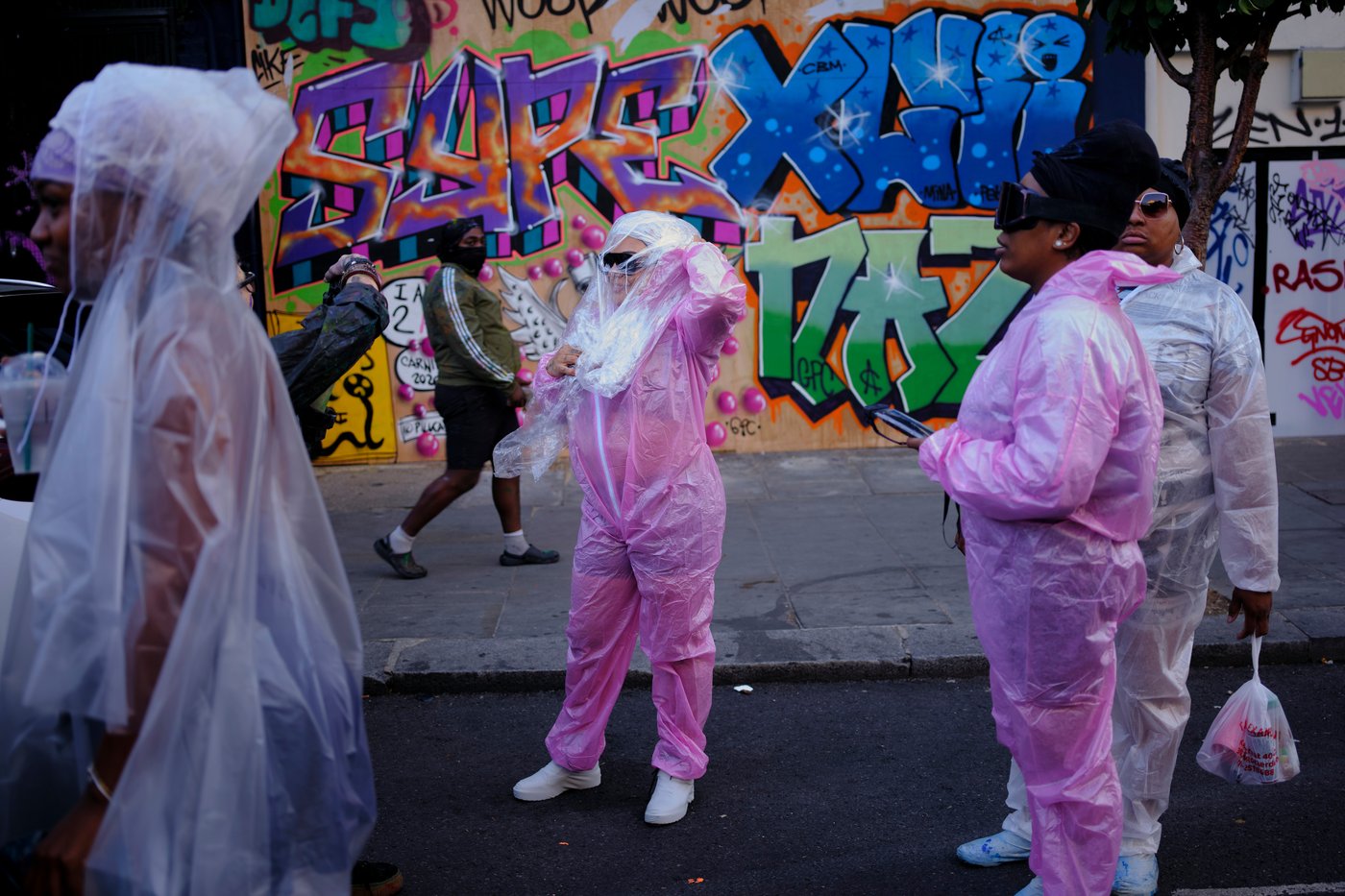 Photos show revelers celebrating Caribbean culture at London's Notting Hill Carnival | iNFOnews.ca