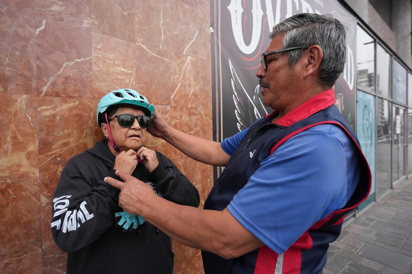 Tandem bicycle club in Ecuador's capital leads blind riders to new adventures | iNFOnews.ca Tandem bicycle club in Ecuador's capital leads blind riders to new adventures | iNFOnews.ca