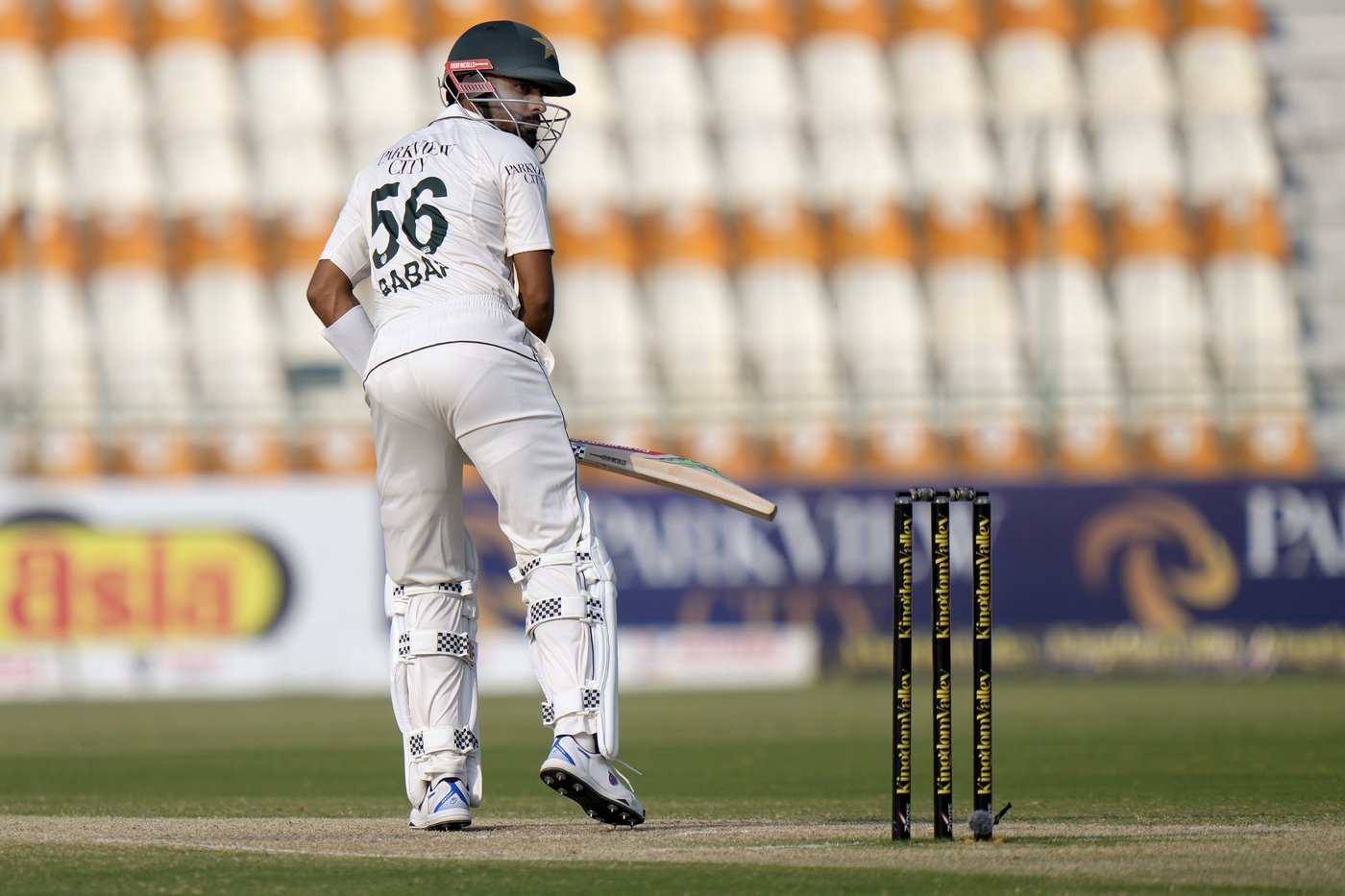 Pakistan leaves out Babar, Shaheen and Naseem for remaining 2 tests against England | iNFOnews.ca