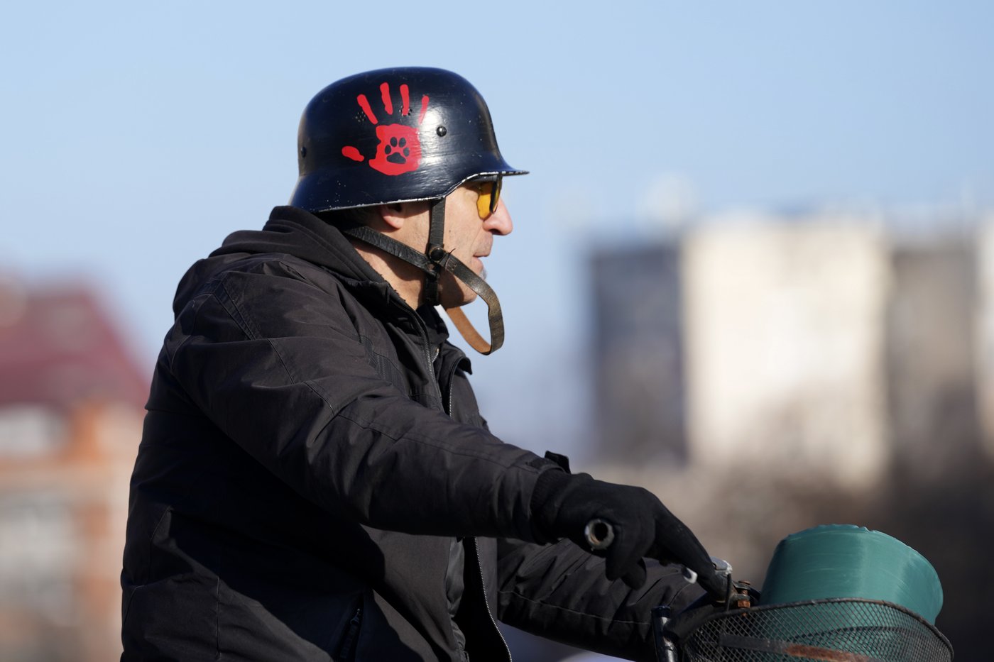 Serbia's students lead Danube bridge blockades as protest draws tens of thousands calling for change | iNFOnews.ca
