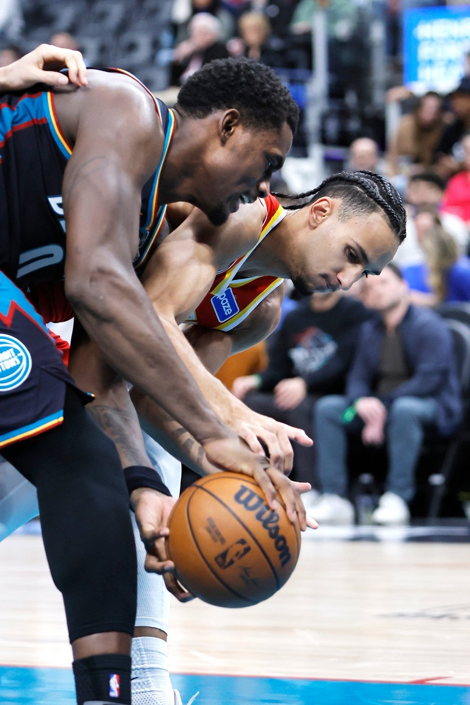 Surging Hawks snap the East-leading Pistons' 4-game winning streak with a 130-129 win in overtime | iNFOnews.ca