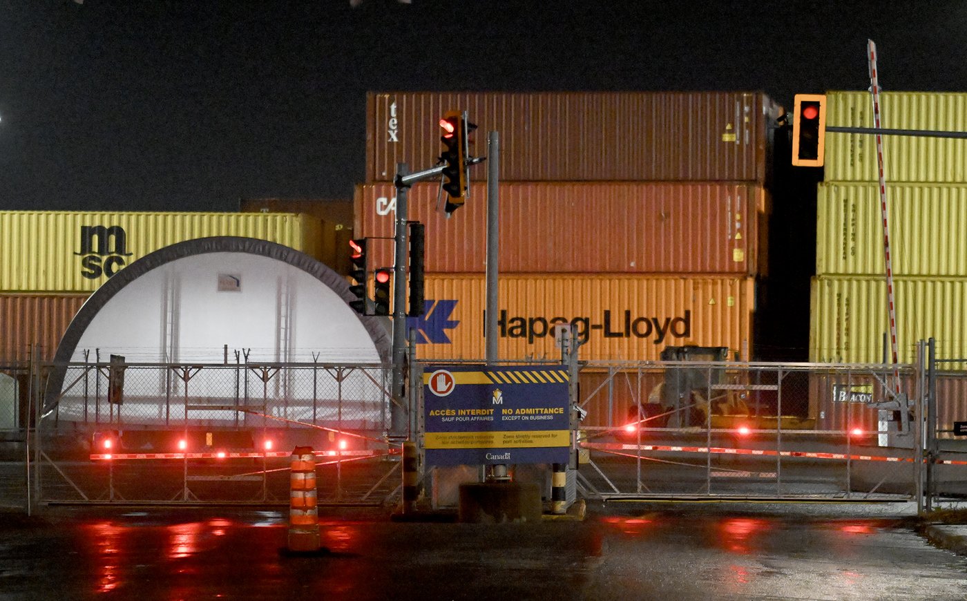 Twin port shutdowns risk more damage to Canadian economy: business groups | iNFOnews.ca