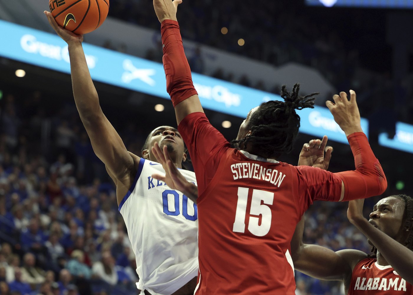 Nelson scores 25 points as No. 4 Alabama tops No. 8 Kentucky 102-97 | iNFOnews.ca