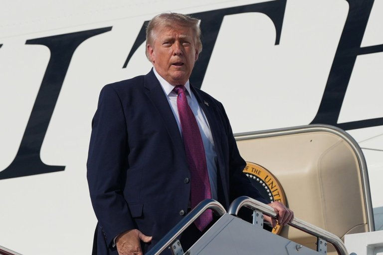 Trump pardons former Abramoff partner, 9 people convicted of violating vehicle emissions controls | iNFOnews.ca
