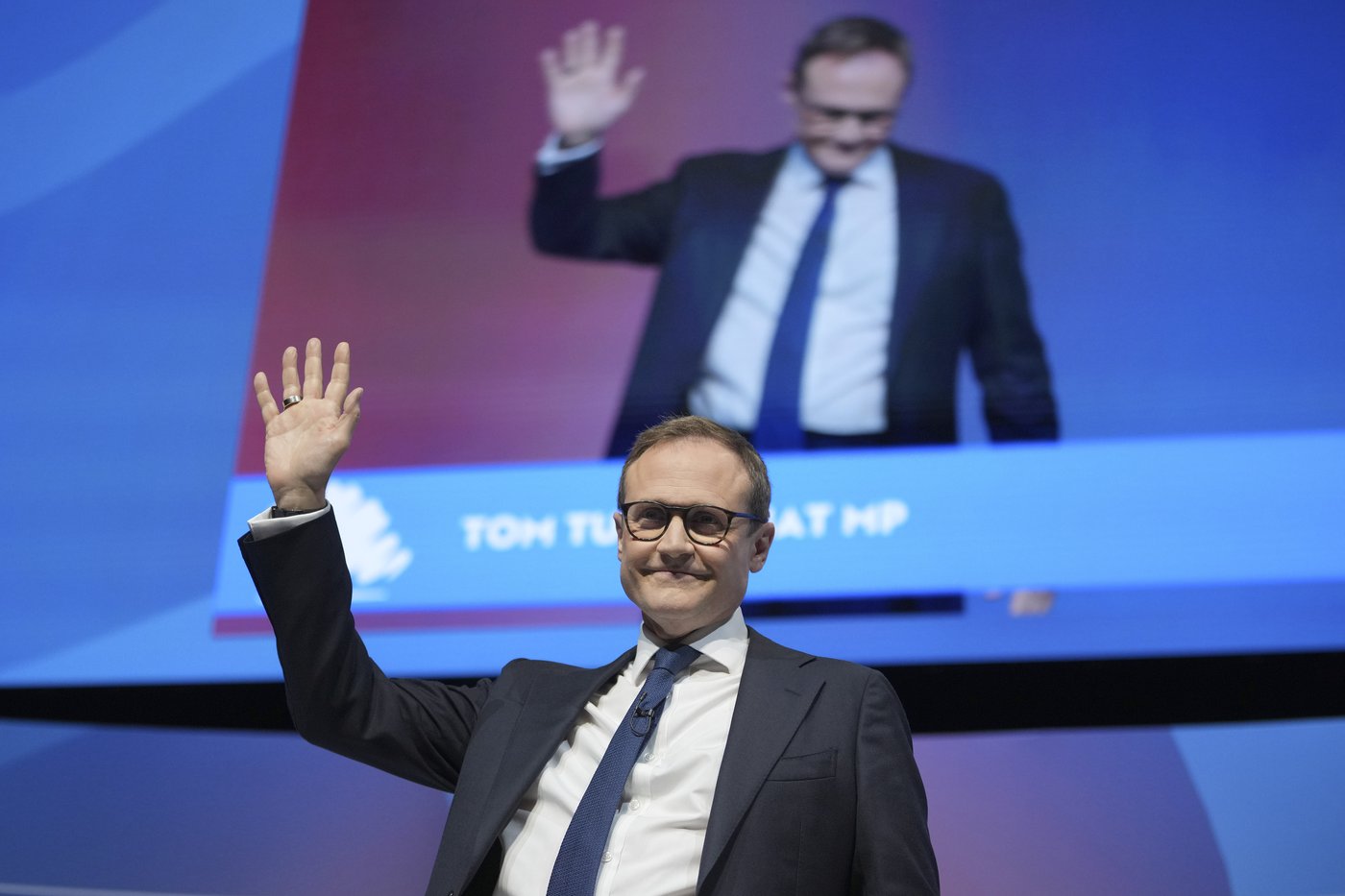 4 candidates to lead Britain's defeated Conservatives bash Labour, and each other | iNFOnews.ca