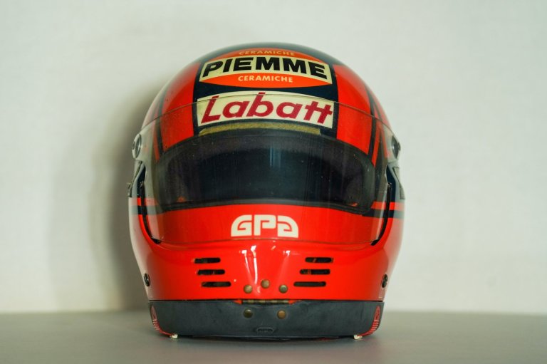 Helmet worn by Canadian F1 great Gilles Villeneuve sells for record US$1.25M | iNFOnews.ca