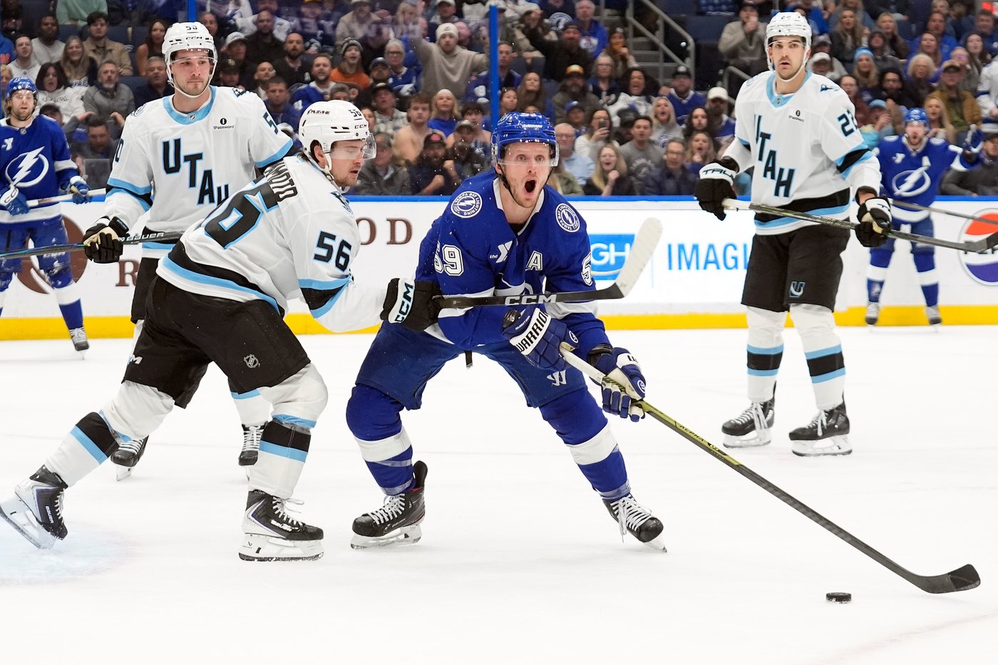 Andrei Vasilevskiy makes 28 saves in 2nd shutout of season as Lightning blank Mammoth 2-0 | iNFOnews.ca Andrei Vasilevskiy makes 28 saves in 2nd shutout of season as Lightning blank Mammoth 2-0 | iNFOnews.ca