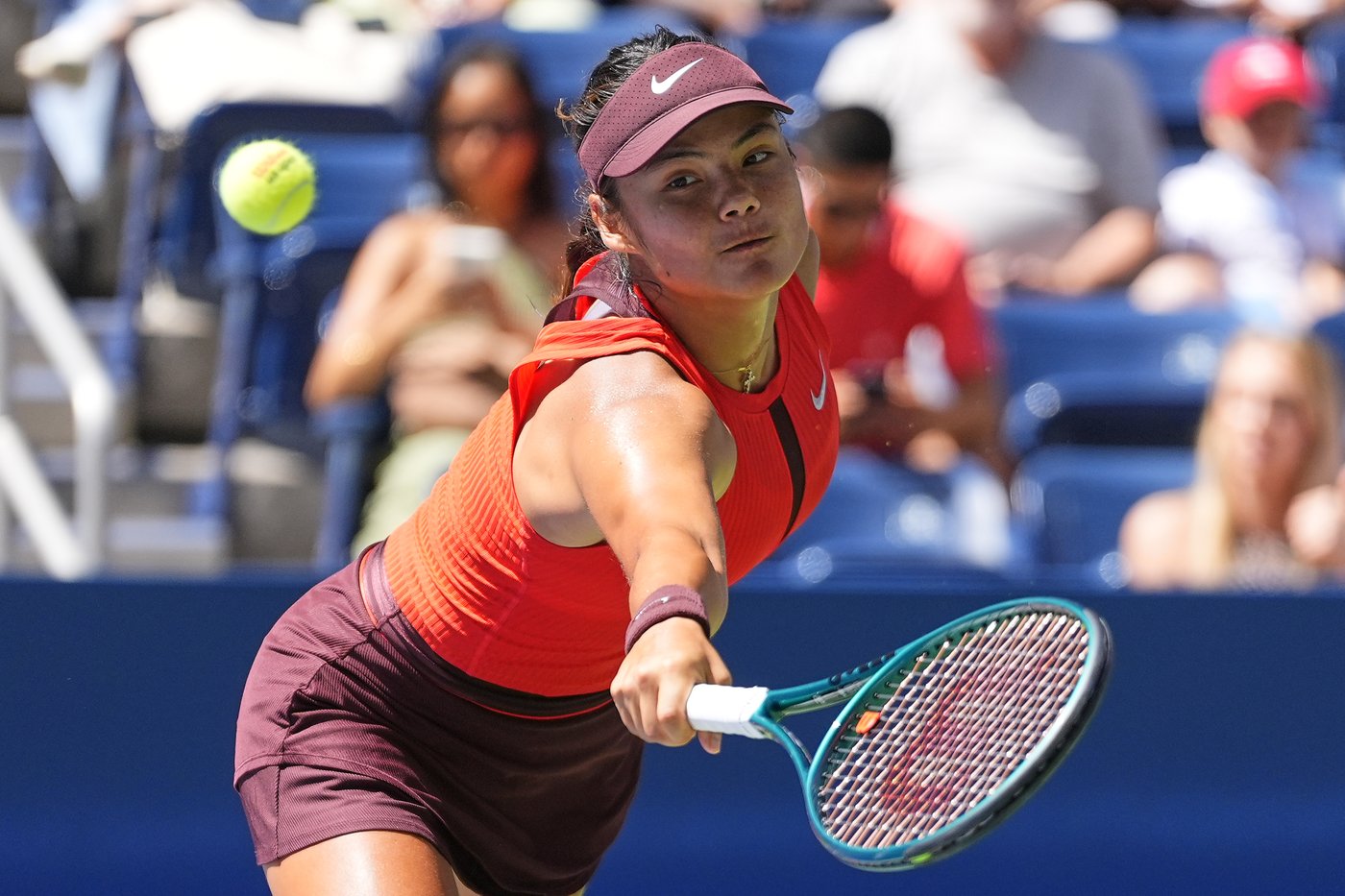 2021 US Open champion Emma Raducanu wins a match in New York for the 1st time since her title | iNFOnews.ca 2021 US Open champion Emma Raducanu wins a match in New York for the 1st time since her title | iNFOnews.ca