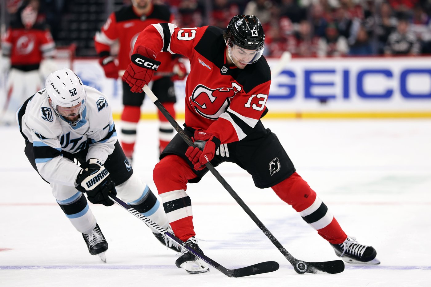 Nick Schmaltz scores NHL-best 5th goal and Mammoth beat Devils 5-3 | iNFOnews.ca