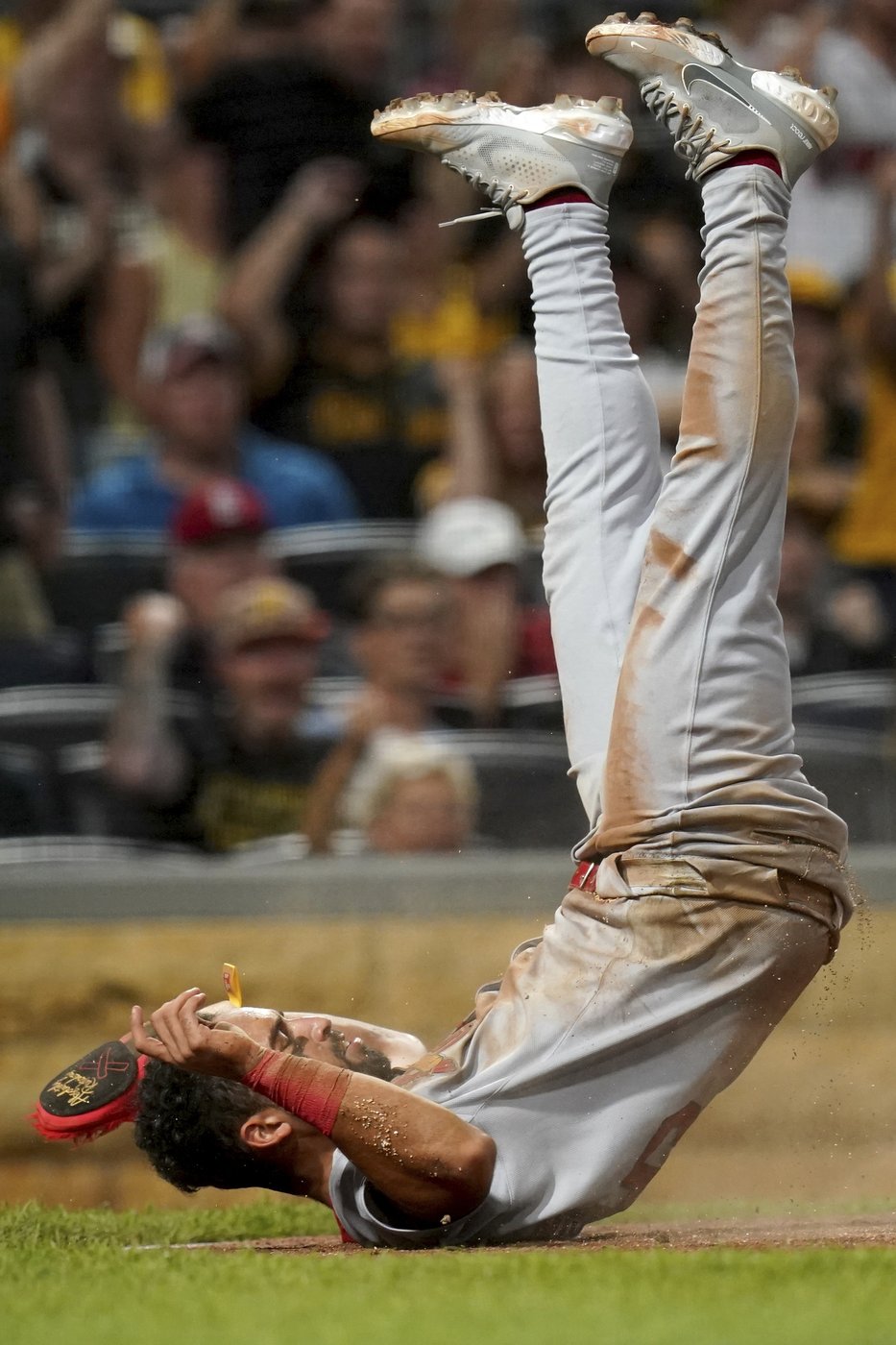Davis' sacrifice fly in 8th gives Pirates 1-0 win over Cardinals as winning streak reaches 5 games | iNFOnews.ca