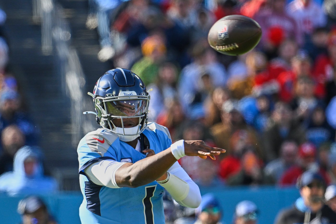 Rookie QBs face off as Saints visit the Titans in their home finale | iNFOnews.ca