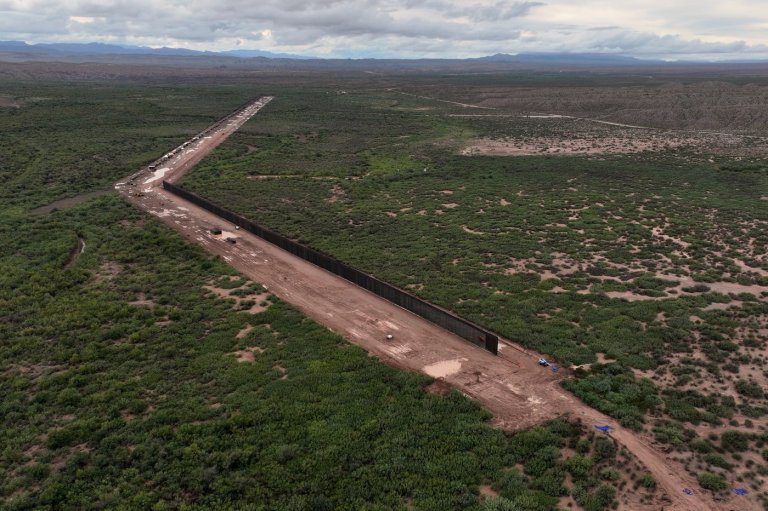Trump administration asks Supreme Court to lift halt on Big Bend border wall | iNFOnews.ca