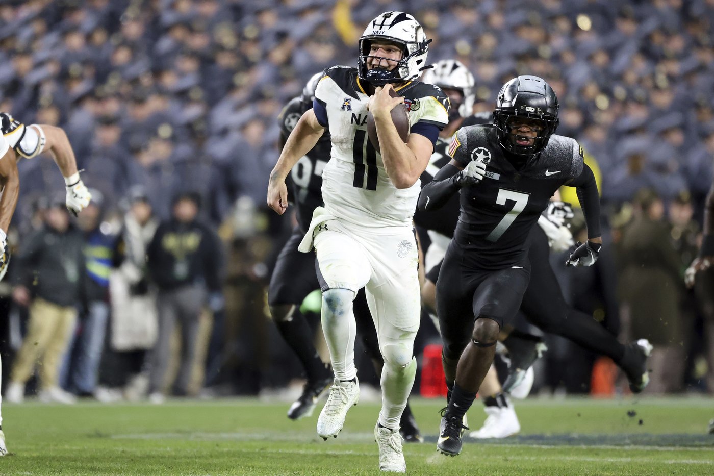 Oklahoma plays Navy for the Armed Forces Bowl | iNFOnews.ca