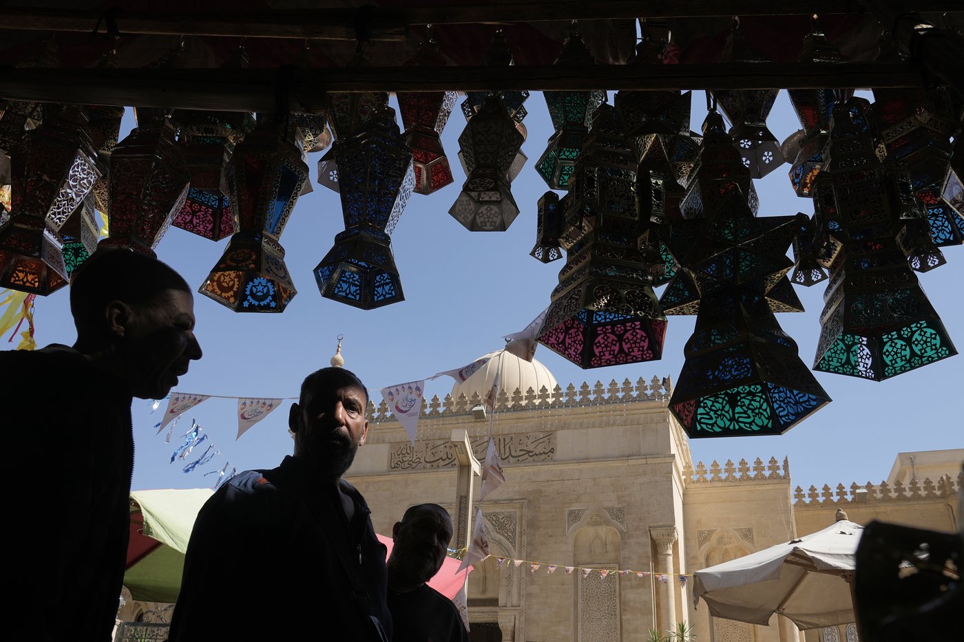 Ramadan ushers in a month of fasting, worship and charity for Muslims, in photos | iNFOnews.ca