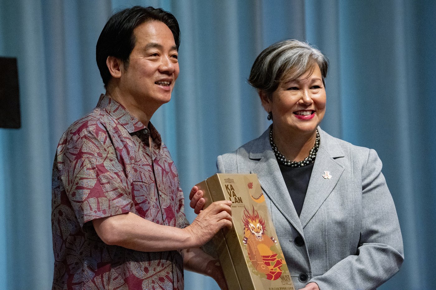 Taiwan's president visits East-West think tank as China criticizes his 2-day visit to Hawaii | iNFOnews.ca Taiwan's president visits East-West think tank as China criticizes his 2-day visit to Hawaii | iNFOnews.ca