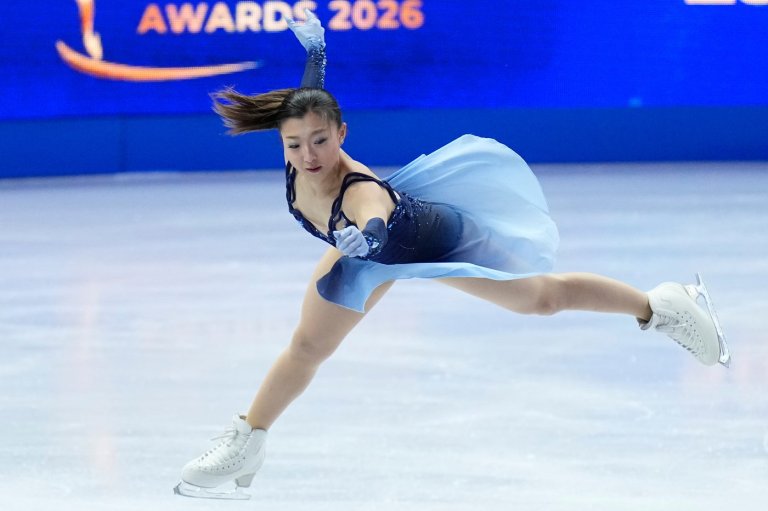 Kaori Sakamoto takes the lead as she chases a fourth and last figure skating world title | iNFOnews.ca