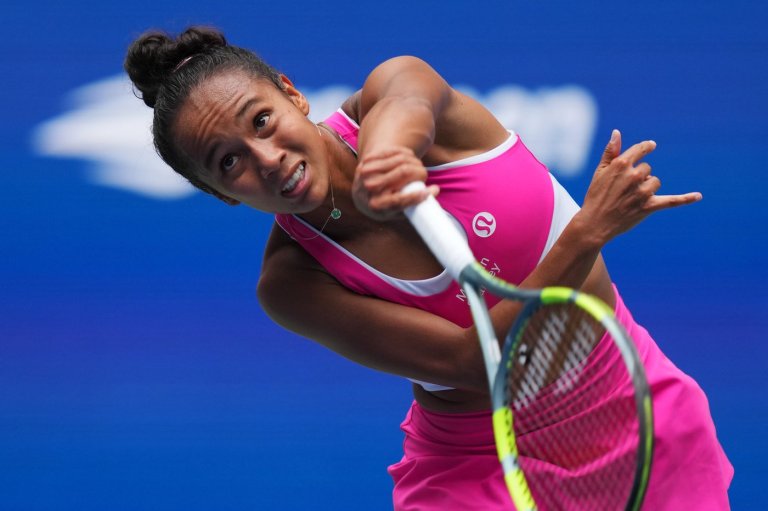 Canada's Leylah Fernandez advances to quarterfinal of Singapore Open | iNFOnews.ca