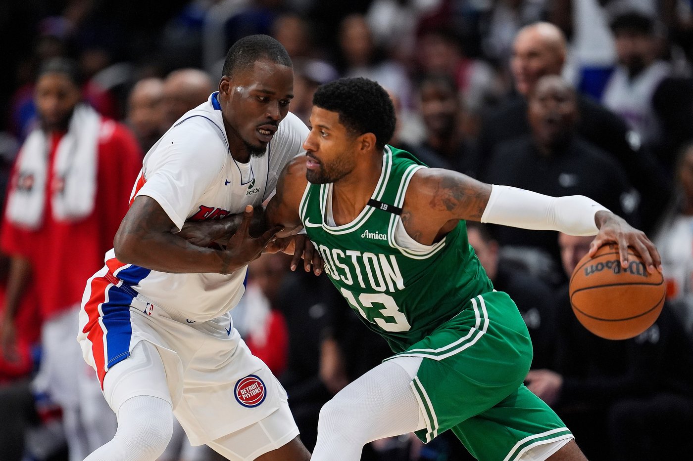 Paul George scores 38 points in a losing debut with the Celtics | iNFOnews.ca Paul George scores 38 points in a losing debut with the Celtics | iNFOnews.ca