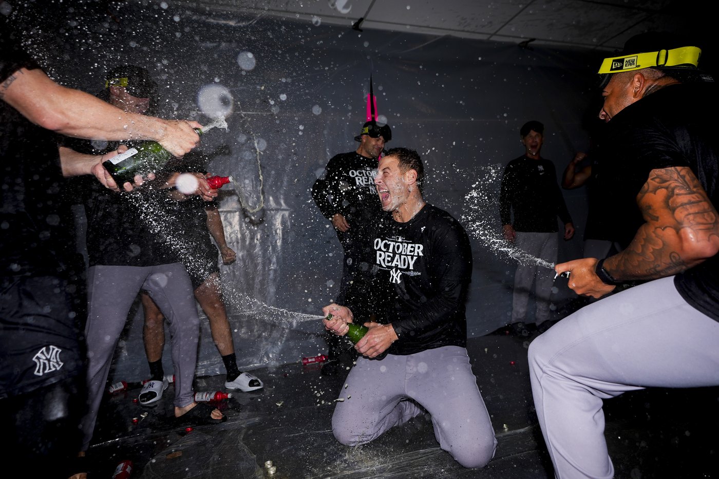 Yankees clinch playoff berth by beating Mariners 2-1 in 10 innings | iNFOnews.ca