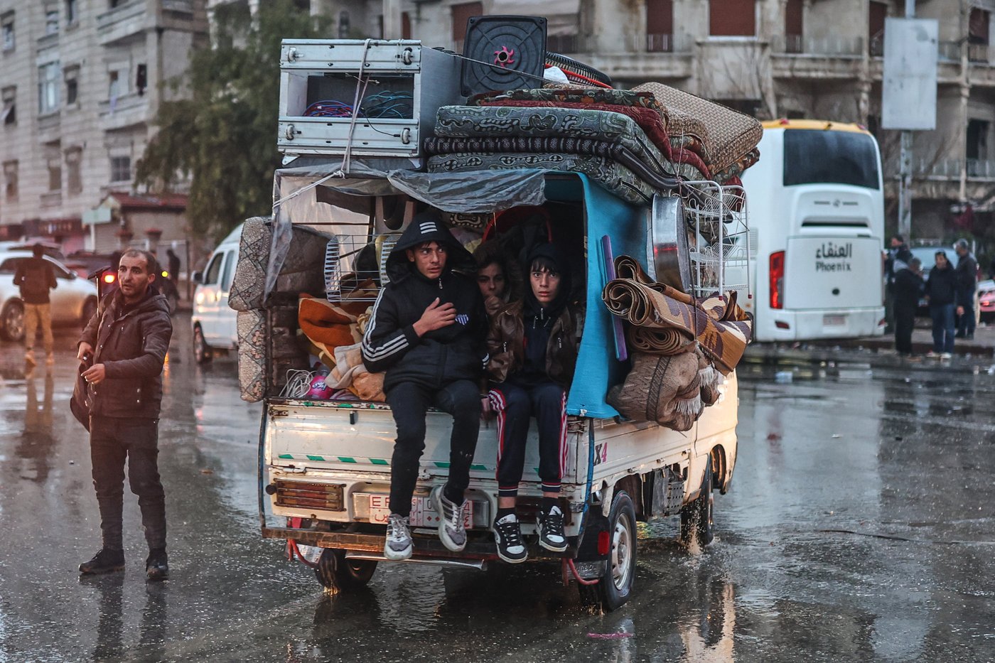 Photos of Syrians fleeing violence in Aleppo | iNFOnews.ca