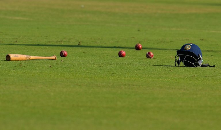 Two Australian players inappropriately touched by motorcyclist in India at Women's Cricket World Cup | iNFOnews.ca Two Australian players inappropriately touched by motorcyclist in India at Women's Cricket World Cup | iNFOnews.ca