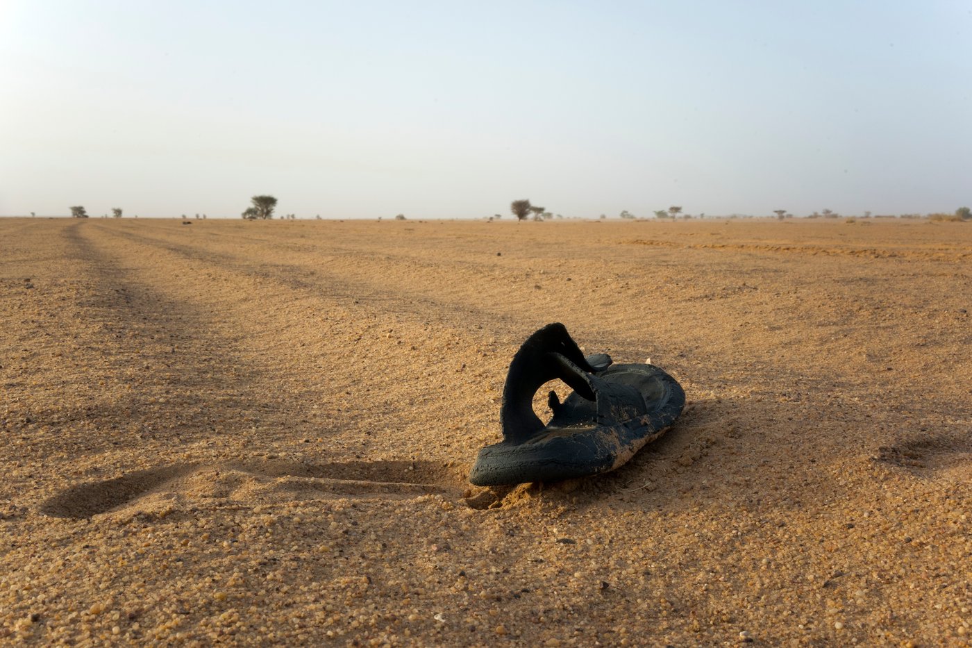 Truck breakdown in Niger strands passengers and leaves at least 49 dead in the Sahara Desert | iNFOnews.ca