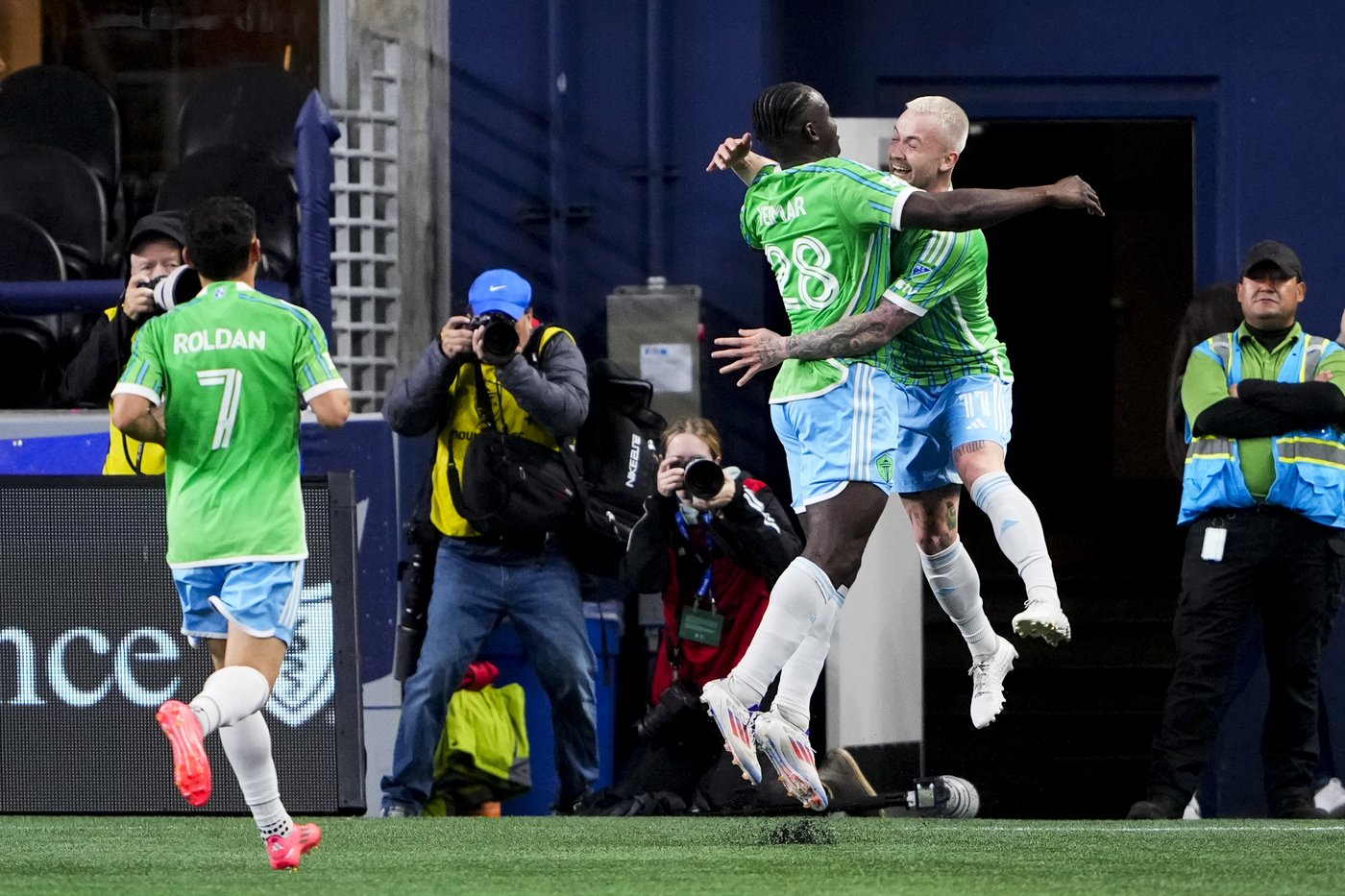 Sounders, Timbers play to 1-1 draw before heading for postseason | iNFOnews.ca