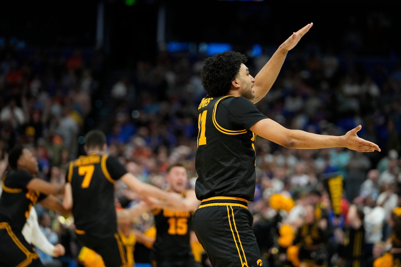 Defending champion Florida eliminated from March Madness by tougher, more physical Iowa team | iNFOnews.ca