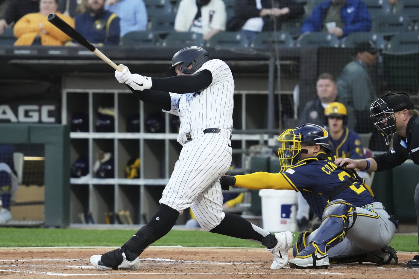 White Sox supporting 1B Andrew Vaughn through tough start to the season | iNFOnews.ca