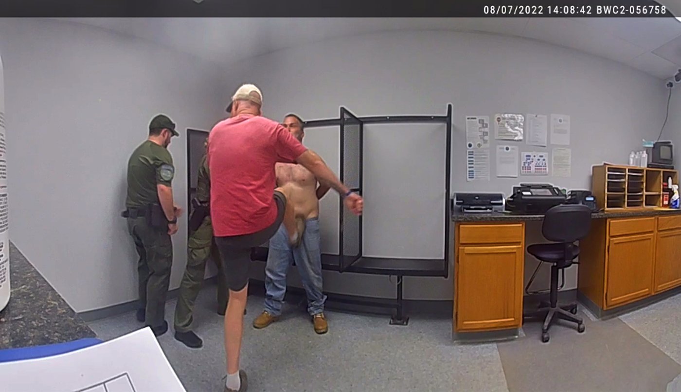 Mistrial declared again for sheriff accused of kicking shackled man in the groin | iNFOnews.ca Mistrial declared again for sheriff accused of kicking shackled man in the groin | iNFOnews.ca