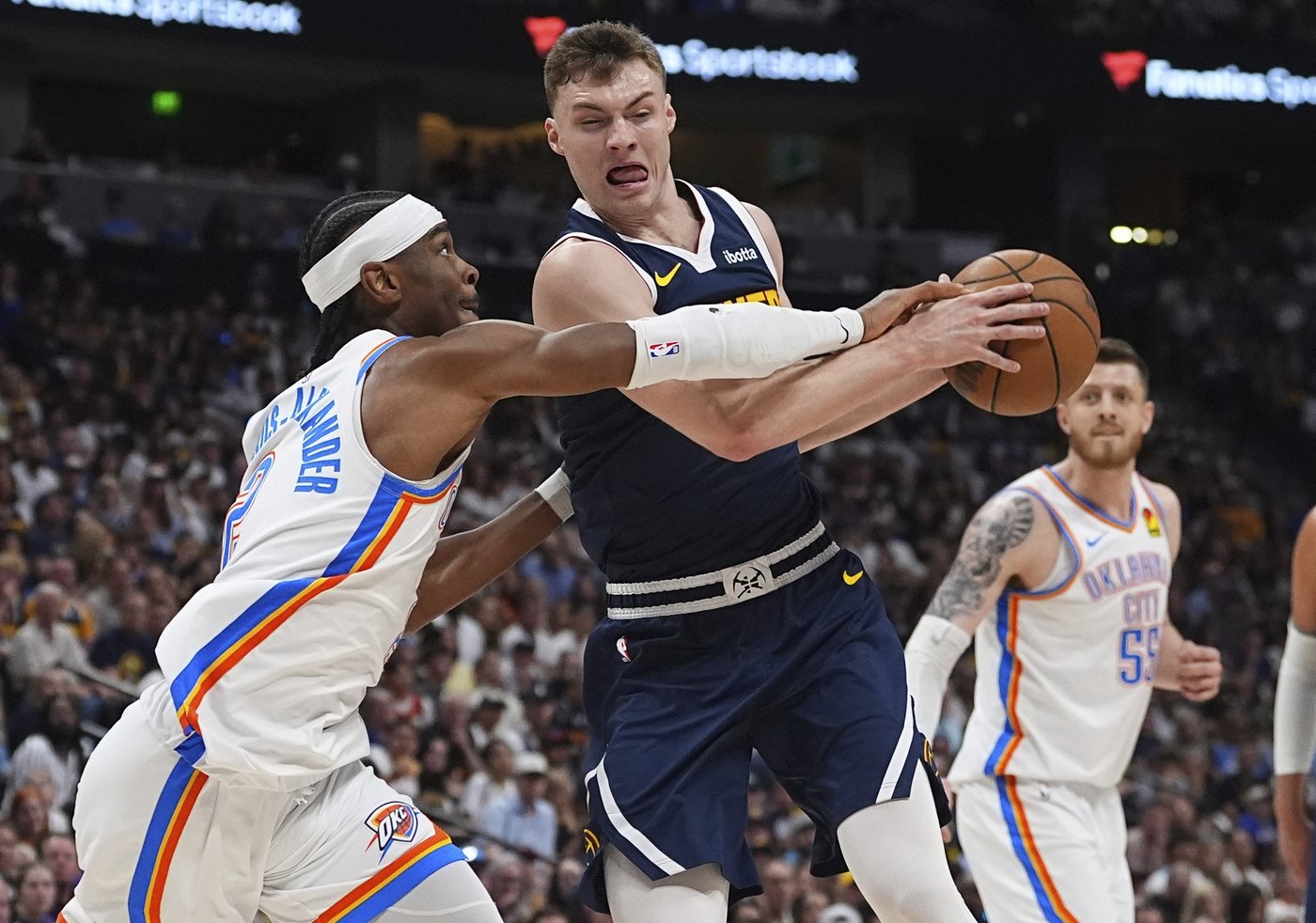 Shai Gilgeous-Alexander scores 25 points and leads Thunder past Denver 92-87 to tie series 2-2 | iNFOnews.ca Shai Gilgeous-Alexander scores 25 points and leads Thunder past Denver 92-87 to tie series 2-2 | iNFOnews.ca