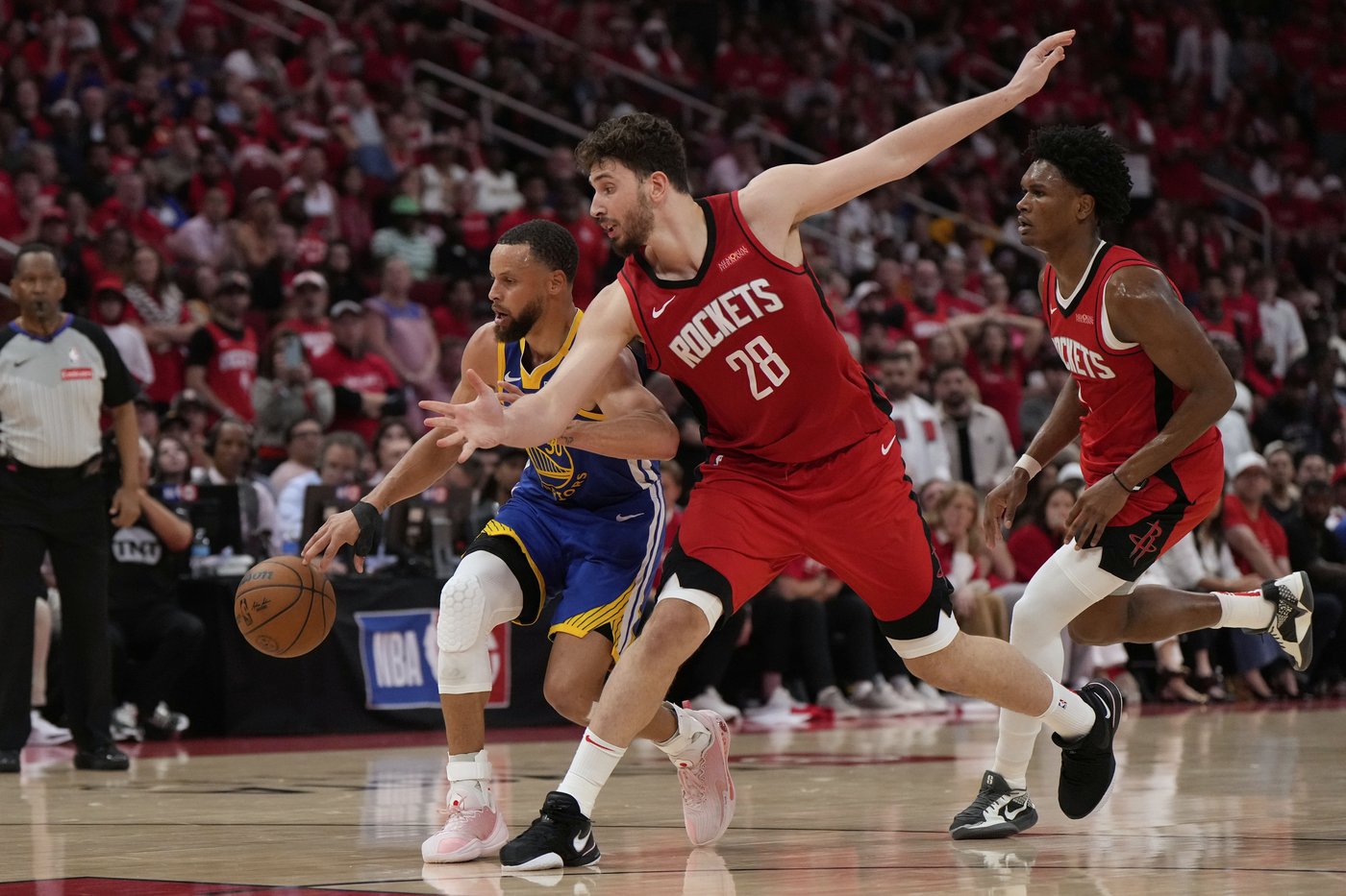 Rockets foiled by poor shooting in Game 1 loss to Warriors in playoffs | iNFOnews.ca