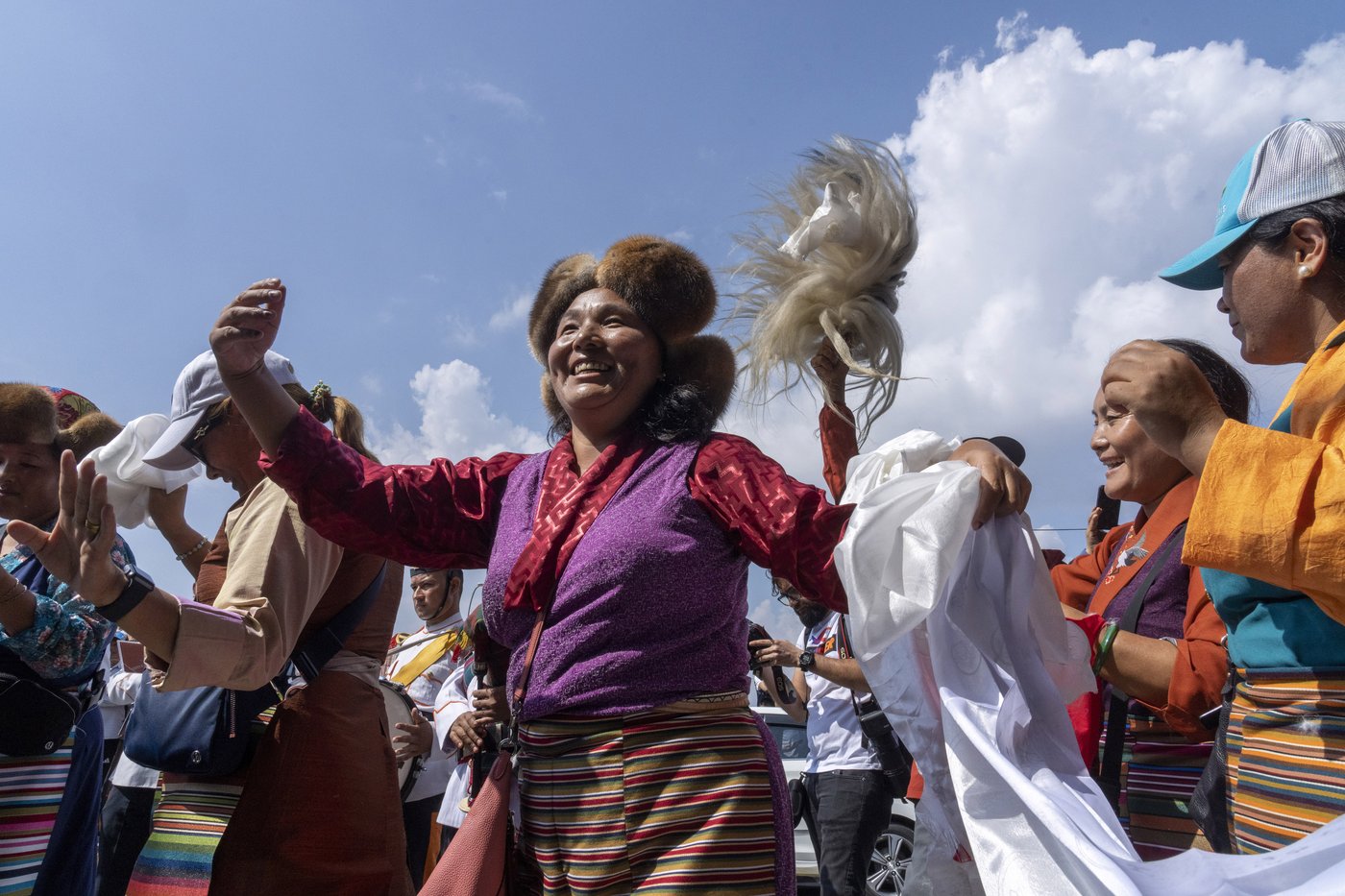 A record-setting teen climber returns home to Nepal to a hero's welcome | iNFOnews.ca