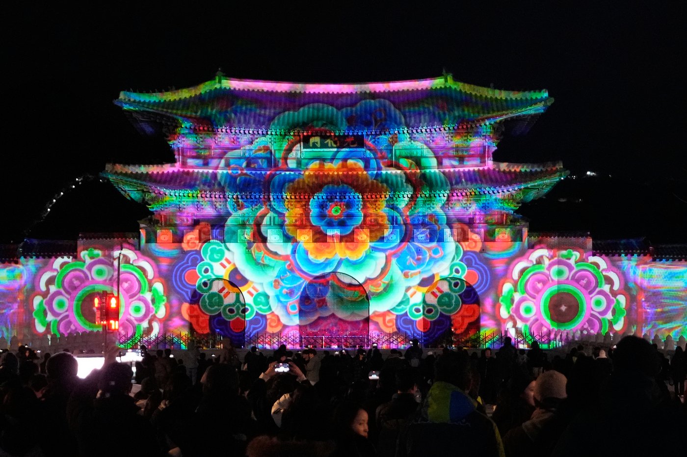 Photos show a world aglow with holiday lights | iNFOnews.ca
