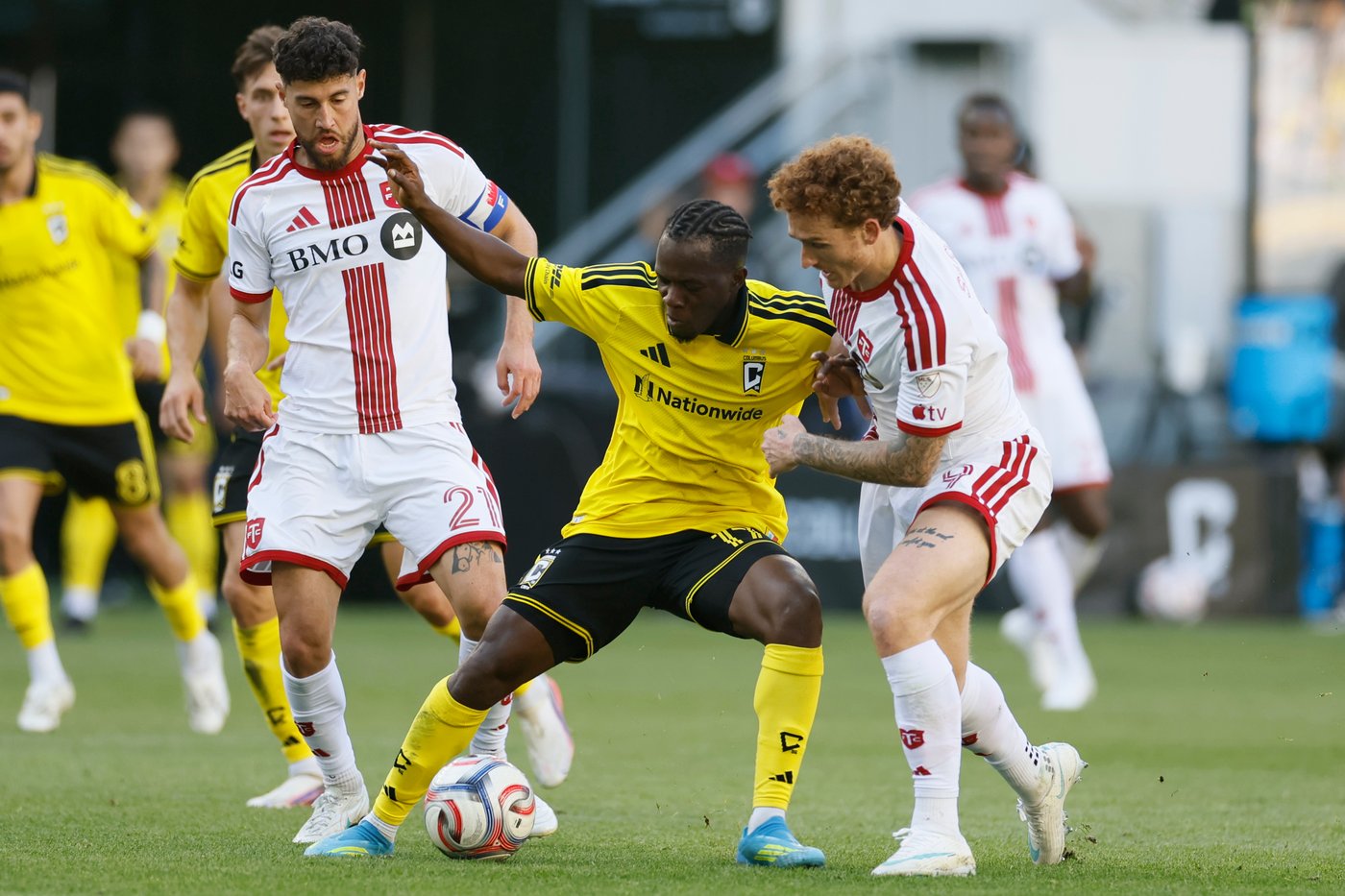 Malte Amundsen scores 2 goals, Crew beats Toronto 4-2 for 5th win in last 6 games | iNFOnews.ca